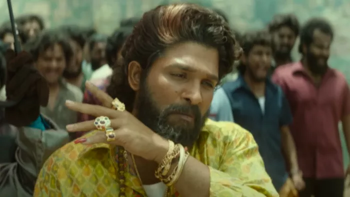 Pushpa 2 Box Office Day 1: पुष्पा 2 ने शुरू होते ही बिखेरा जादू, 100 करोड़ से अधिक कमा कर तीन फिल्मों के रिकॉर्ड तोड़े