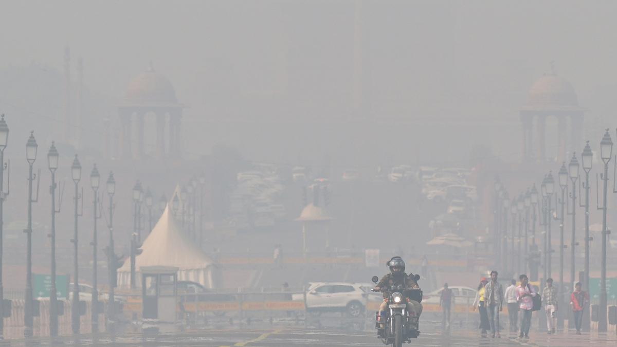 Delhi’s Air Quality Rated ‘Severe’ as Minimum Temperature Drops to 5.9°C
