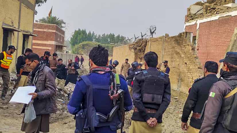 16 Soldiers Dead and 8 Injured in Northwest Pakistan Terror Attack
