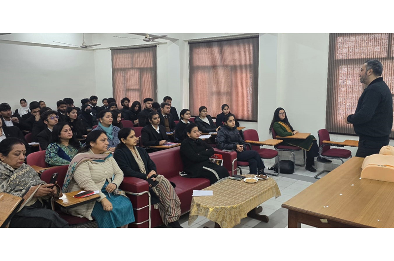 Dr. Manish Manocha Demonstrates Basic Life Support and Lifestyle Awareness at Workshop